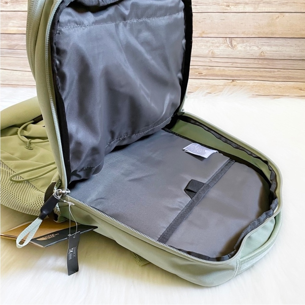The North Face Women’s Jester 27 Liter Backpack - Picture 5 of 6